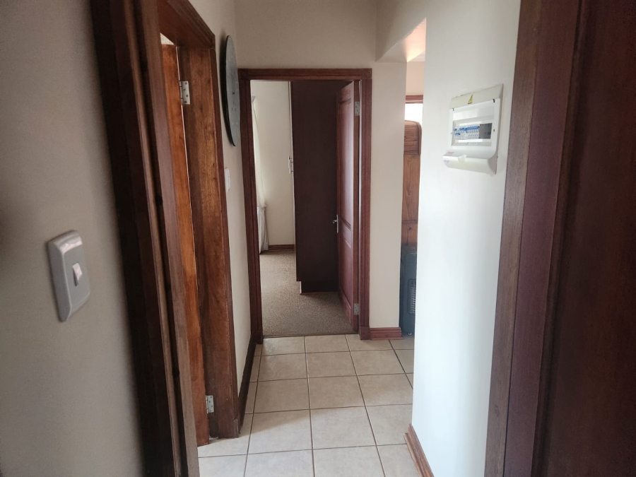 To Let 3 Bedroom Property for Rent in Pentagon Park Free State